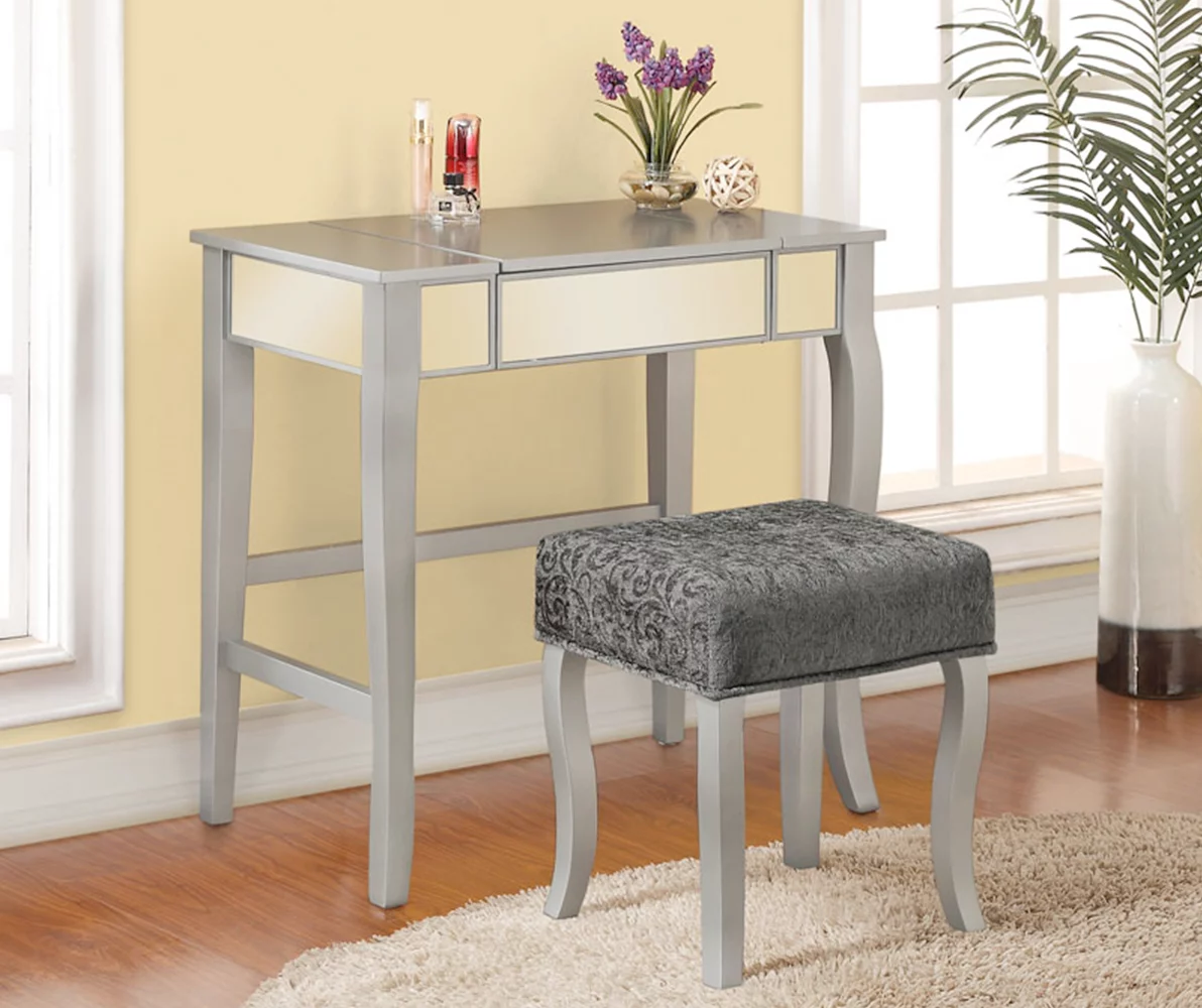 Betty Silver Mirror Vanity Set With Stool 6 Betty Silver Mirror Vanity Set With Stool - Image 4