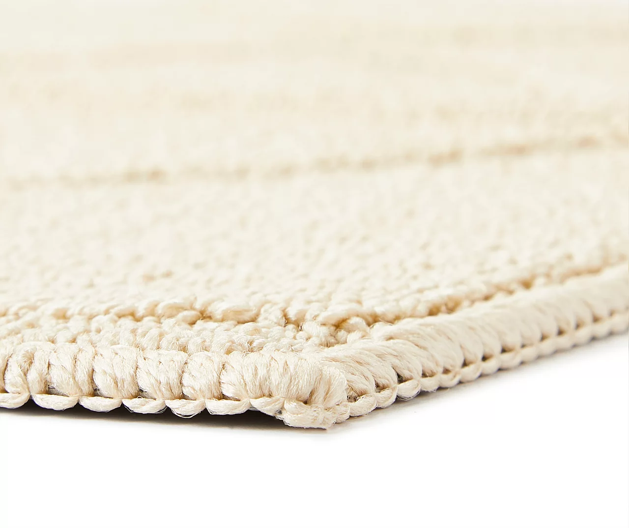 Cream Quatrefoil Runner, (20" X 60") 4 Cream Quatrefoil Runner, (20" X 60") - Image 2