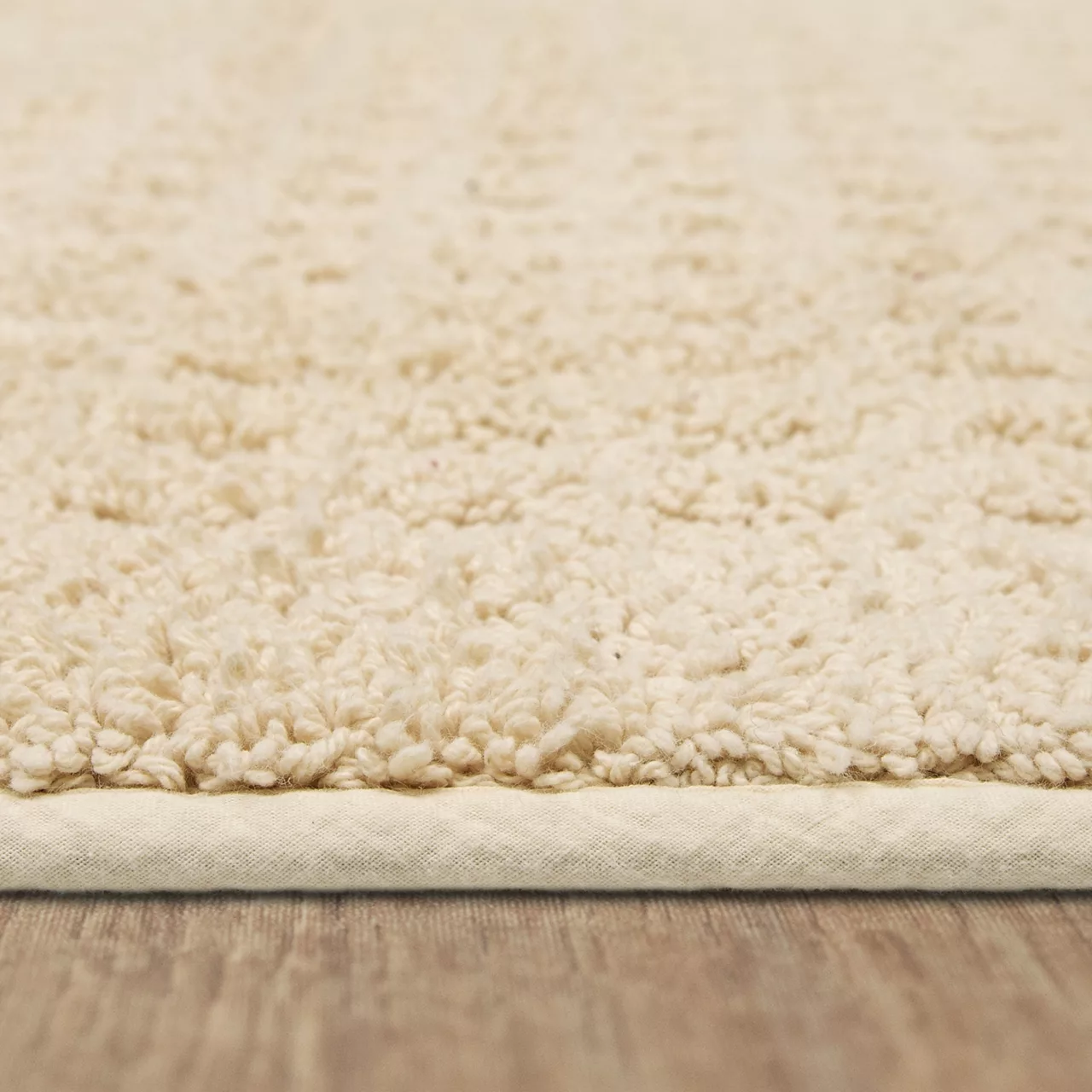 Mohawk Vista Embossed Grid Bath Rug 21 Mohawk Vista Embossed Grid Bath Rug - Image 19