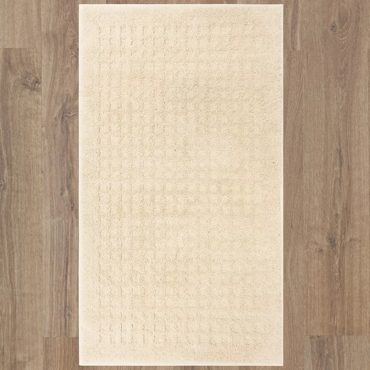 Mohawk Vista Embossed Grid Bath Rug 7 Mohawk Vista Embossed Grid Bath Rug - Image 5