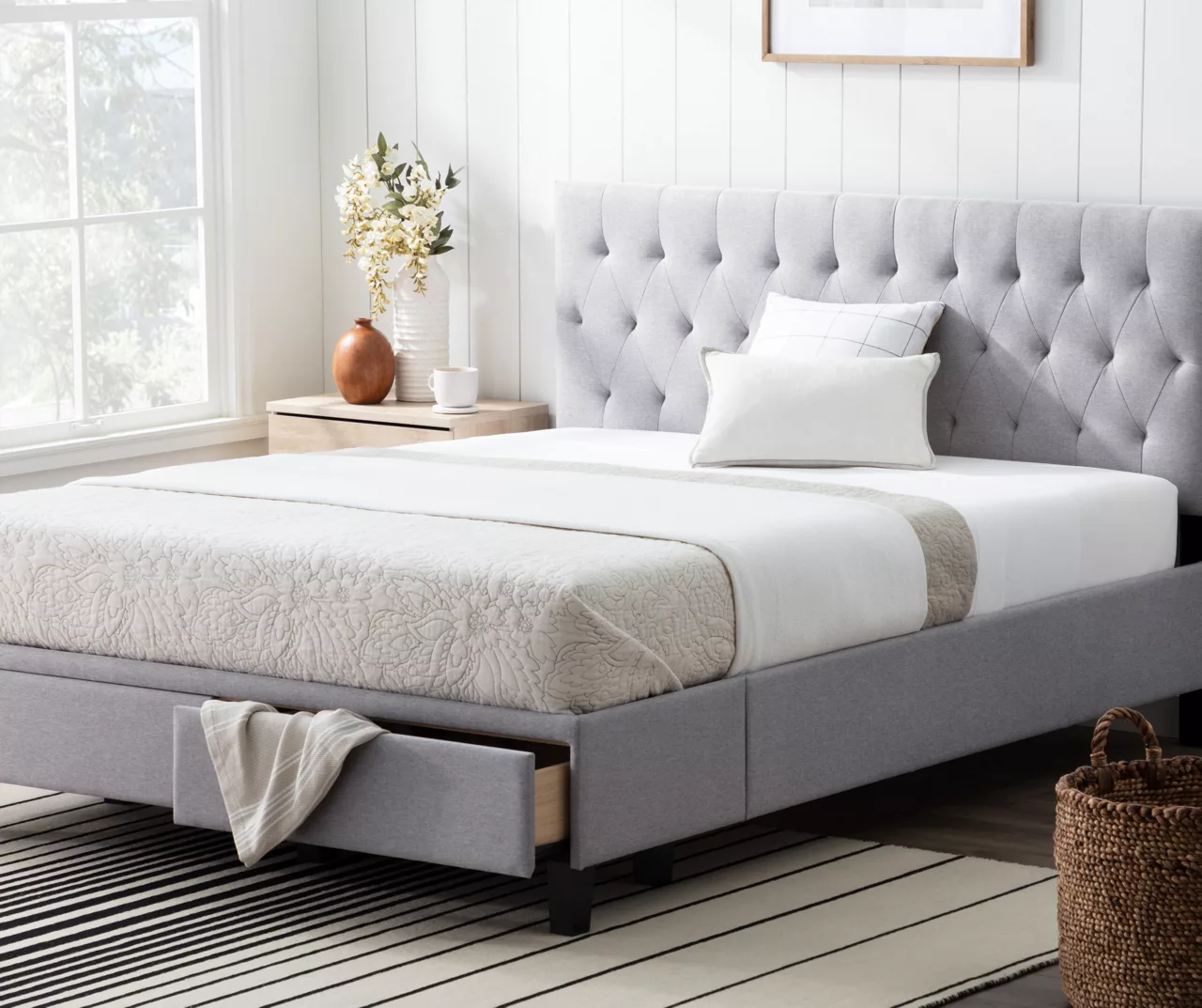 Brookside Anna Upholstered Storage Bed 3 Brookside Anna Upholstered Storage Bed