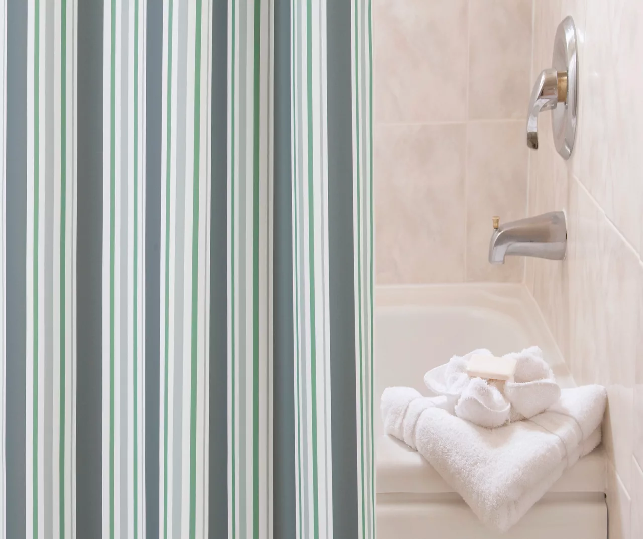 Green Simple Stripe Medium-Weight PEVA Shower Liner 4 Green Simple Stripe Medium-Weight PEVA Shower Liner - Image 2