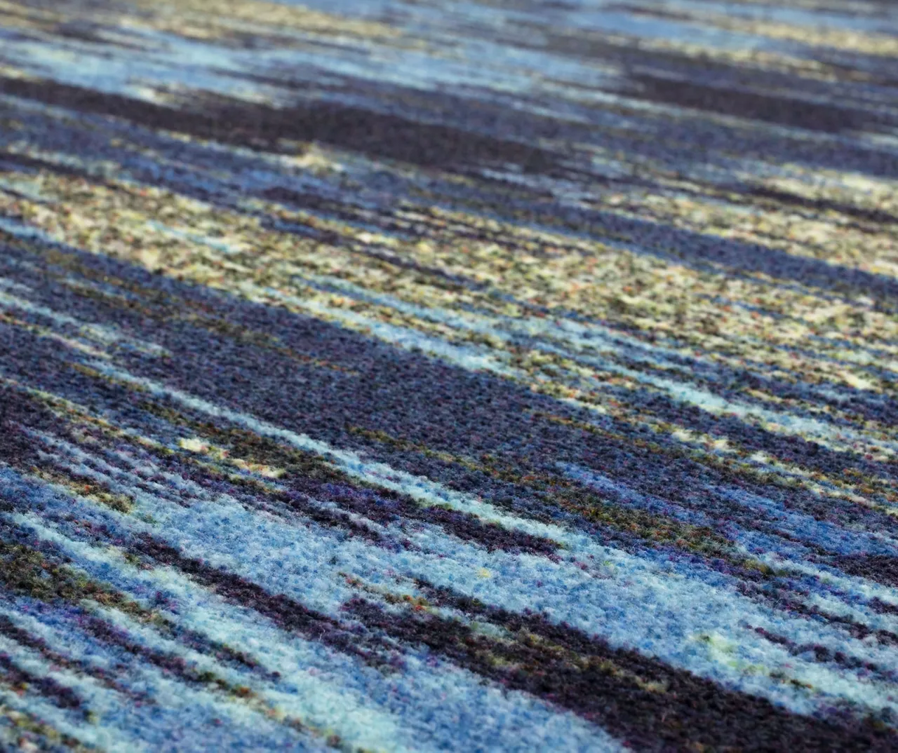 Warrick Navy & Black Abstract Area Rug, (2' X 3') 6 Warrick Navy & Black Abstract Area Rug, (2' X 3') - Image 4